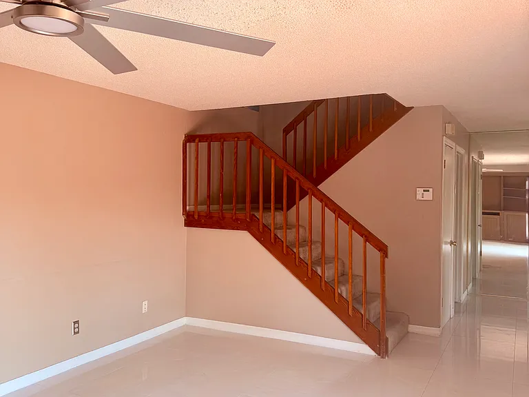 5257 Coral Ct — Photo 3