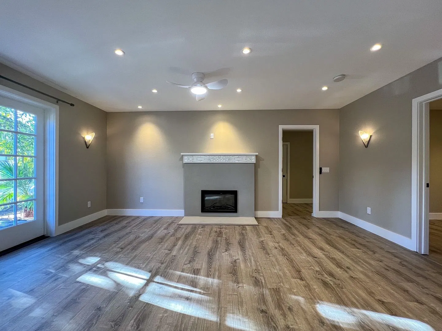 Beautifully Remodeled 1930 Historic Cottage in Alta Heights — Photo 3
