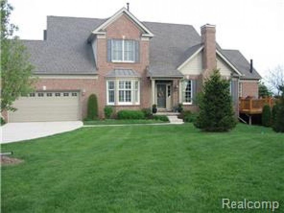 1st image of 44973 Broadmoor Cir S #71