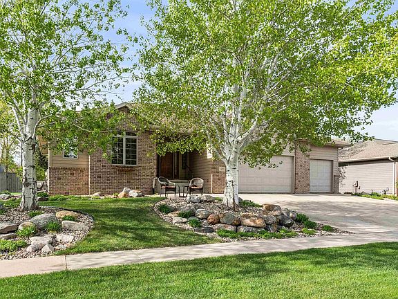 2nd image of 1409 W Wicklow Ln