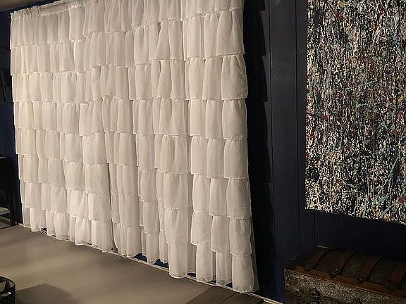 Nice large living room 