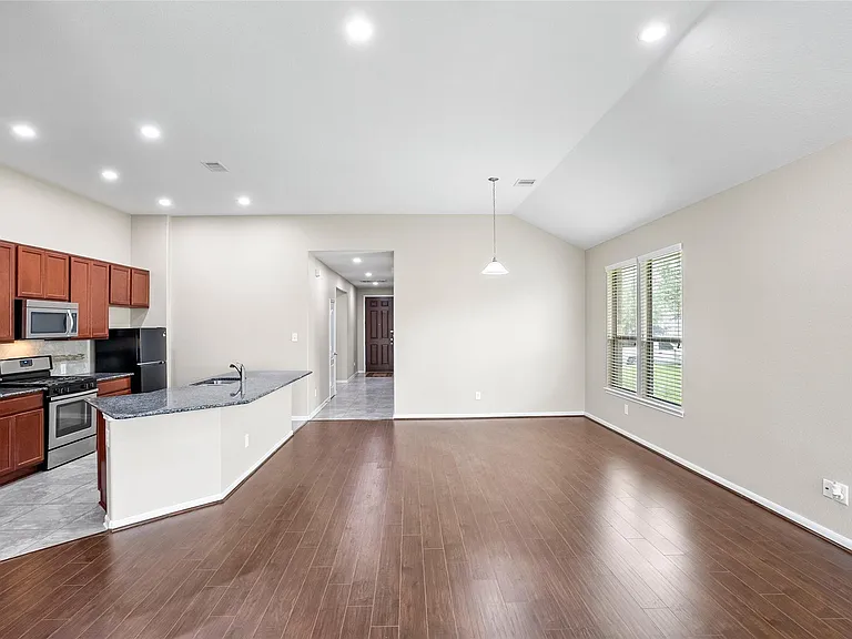6530 Bayliss Valley Ln — Photo 11