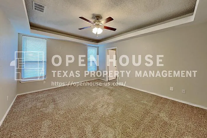 10101 Stoneleigh Dr — Photo 12
