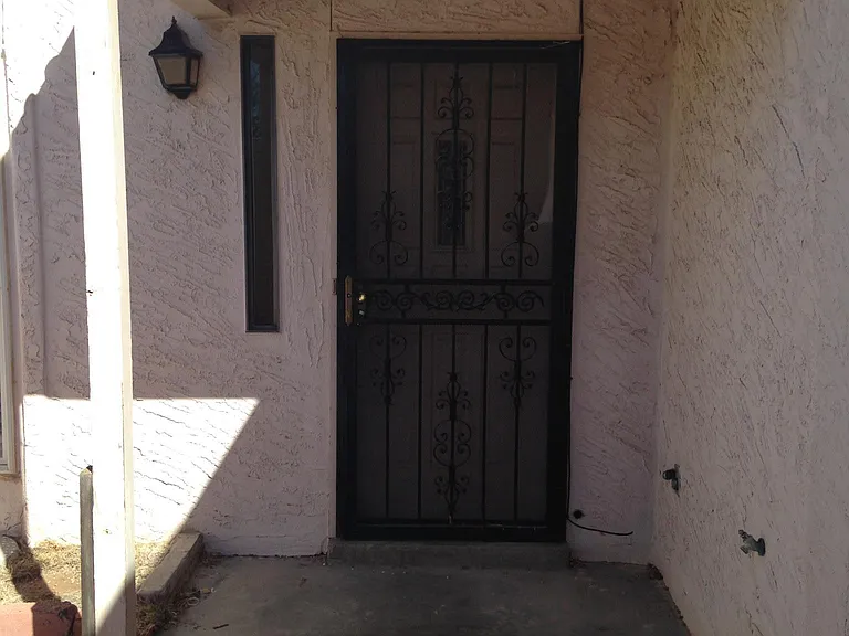 1033 Glendale Dr — Photo 5