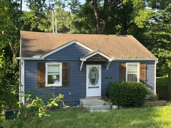 56 Chestnut Dr, Clarksville, TN 37042