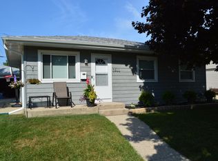 8644 16th Ave, Kenosha, WI 53143