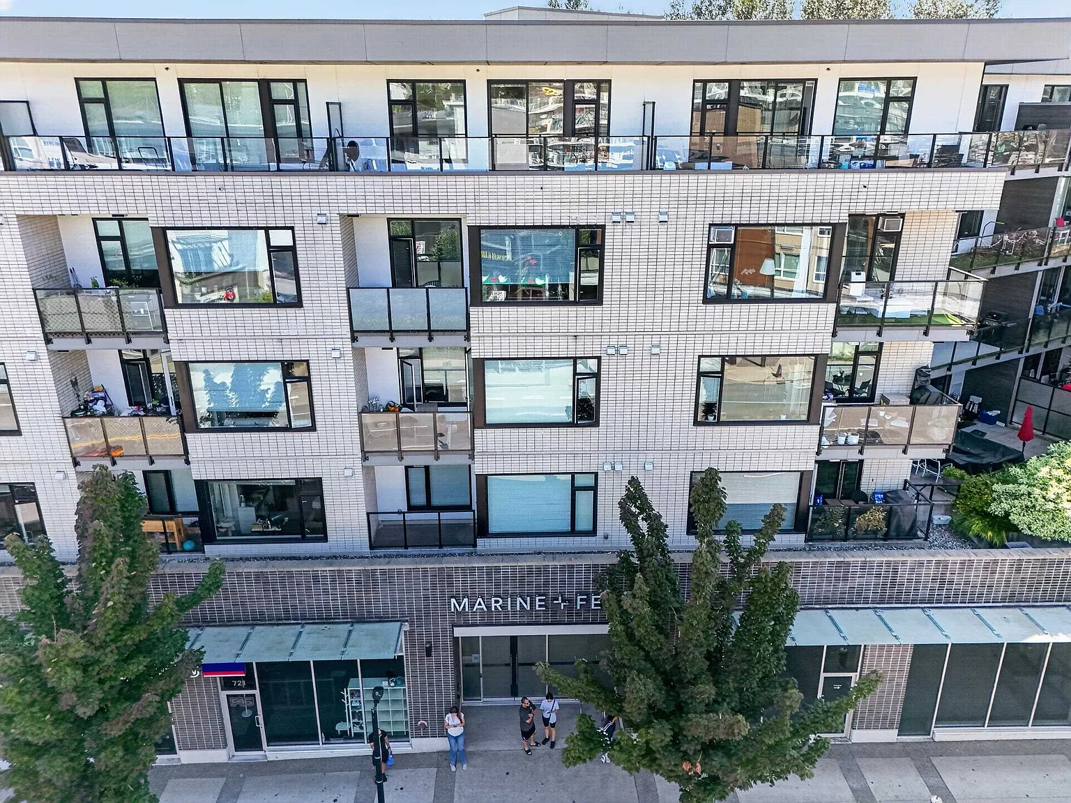 2 bed, 736 sqft, $3,000 — Photo 2