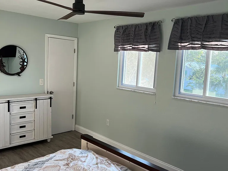 642 Companion Way — Photo 18