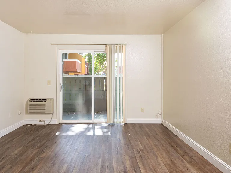 Peppertree Apartments — Photo 29