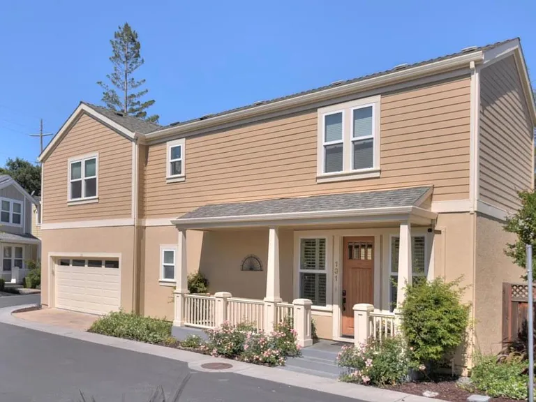131 Creekside Village Dr — Photo 1