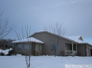 2538 B Hils Ct, Menomonie, WI 54751