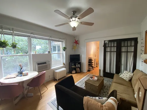 919 W Cornelia Ave APT 3A, Chicago, IL 60657