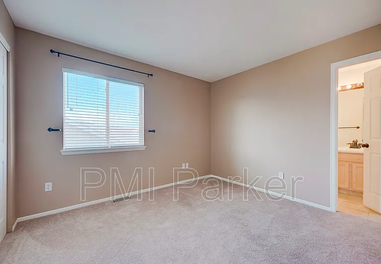 19016 E Bellisario Creek Pl — Photo 24