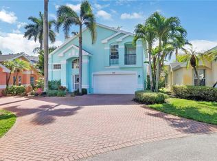 3320 Rosinka Ct, Naples, FL 34112