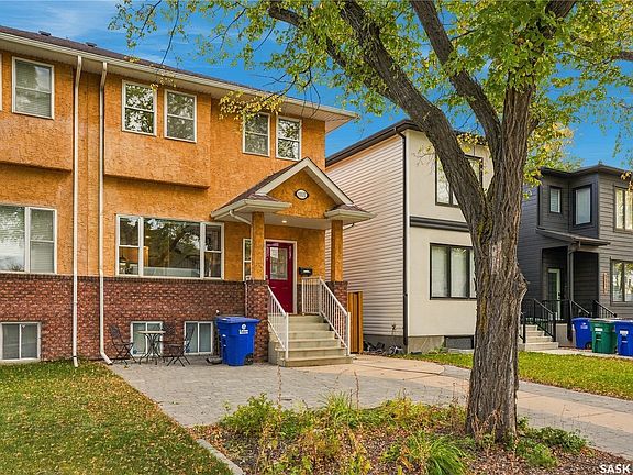 2nd image of 1107 9th Street E