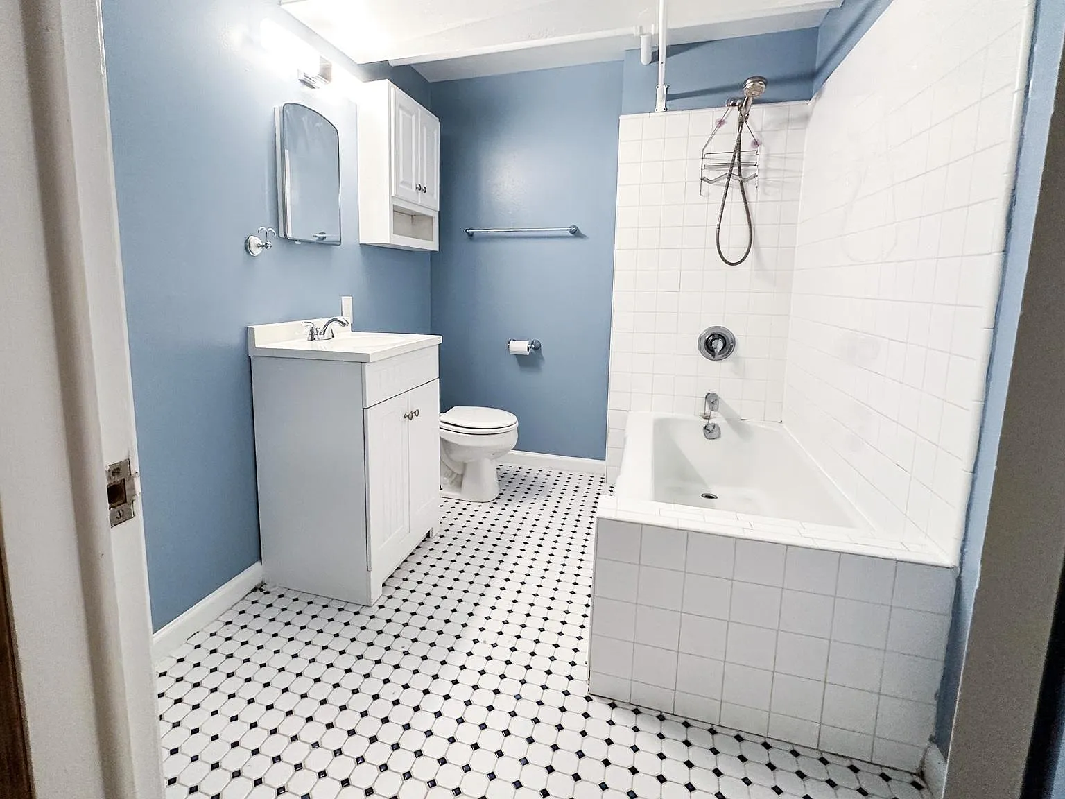 6030 Western Ave — Photo 3