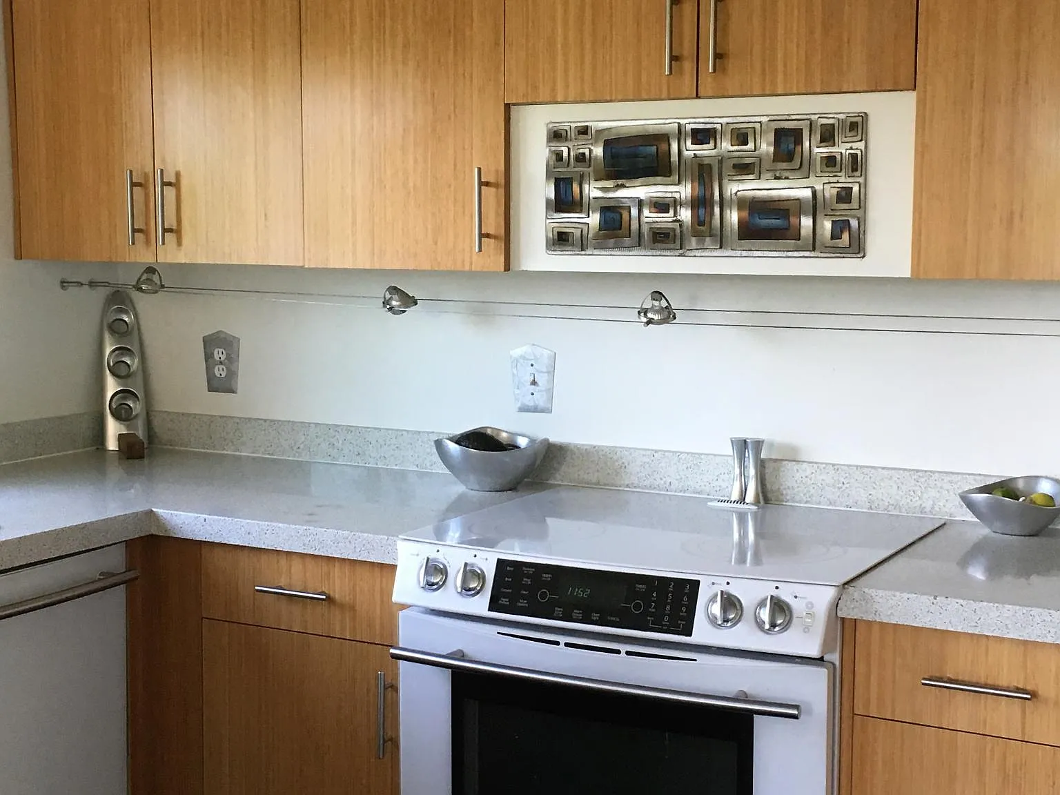 2 bed, 1.5 bath, 1850 sqft, $3,600 — Photo 3