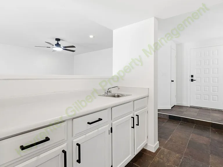 5435 E Elmwood St — Photo 17
