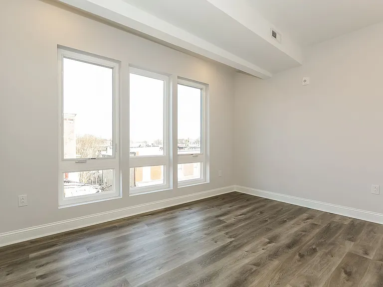 953 Belmont Avenue — Photo 11