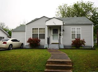 233 W 8th Ave, Bristow, OK 74010