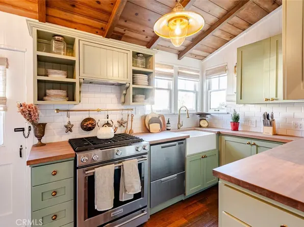 135 Turquoise Ave, Newport Beach, CA 92662