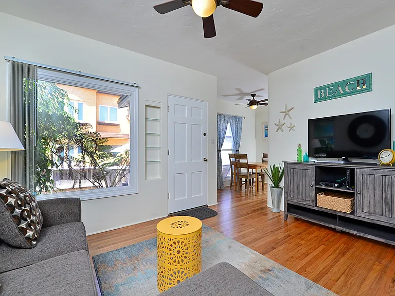 737 Devon Ct — Photo 31