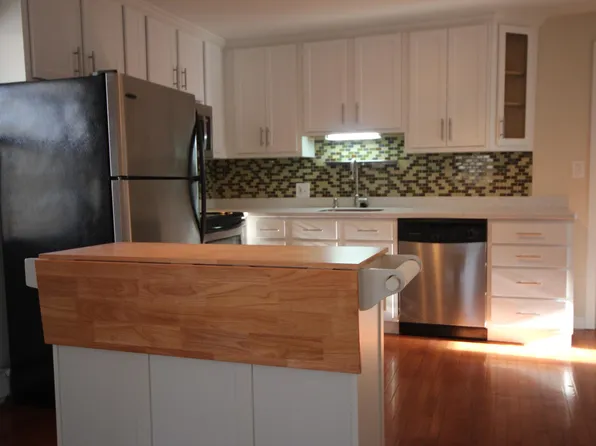 36 Whipple Rd #5, Kittery, ME 03904