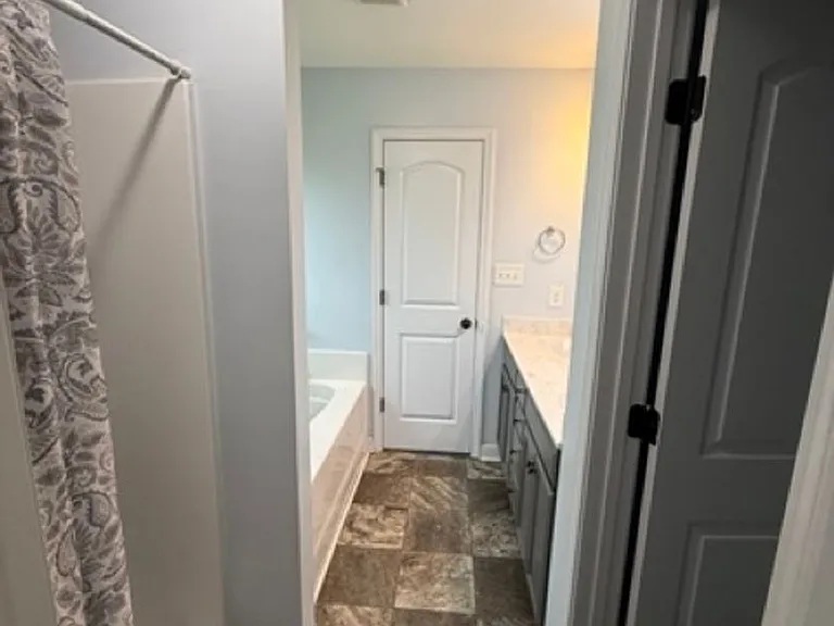 310 Murphy Dr — Photo 13