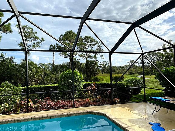 5th image of 6940 SE Twin Oaks Cir