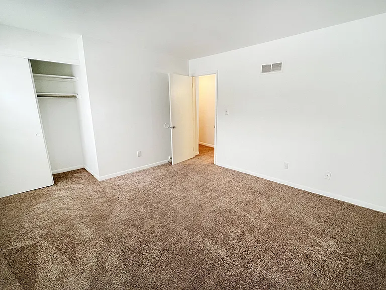 Walnut Creek Townhomes — Photo 41