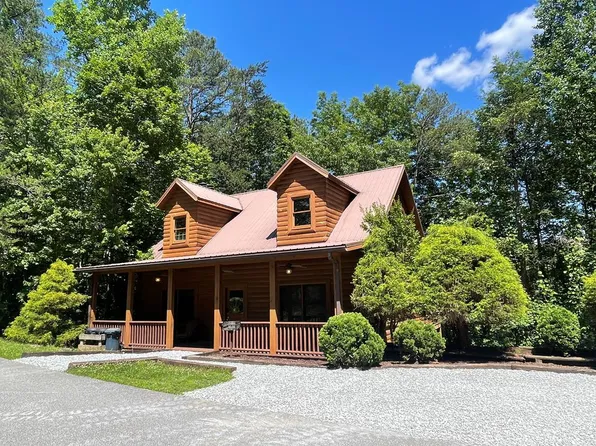 74 W Ridge Dr, Bryson City, NC 28713