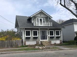 1098 Hayward St, Manchester, NH 03103