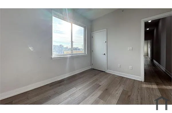 Building Photo - 2526 N 9th St #8