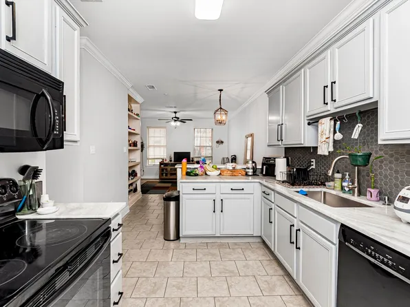 10600 Lakes Blvd APT 1804, Baton Rouge, LA 70810