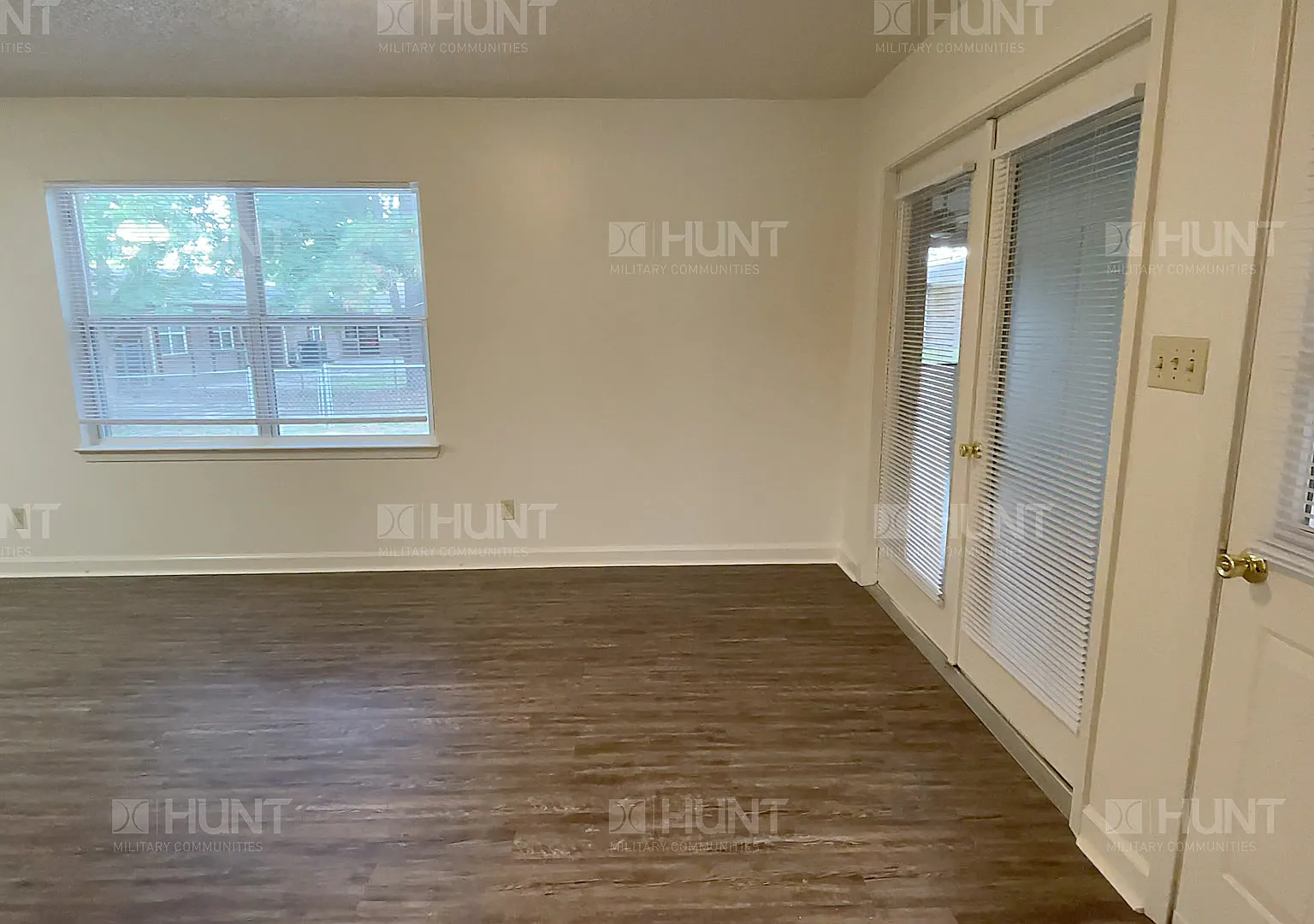 2 bed, 1097 sqft, $1,917 — Photo 4