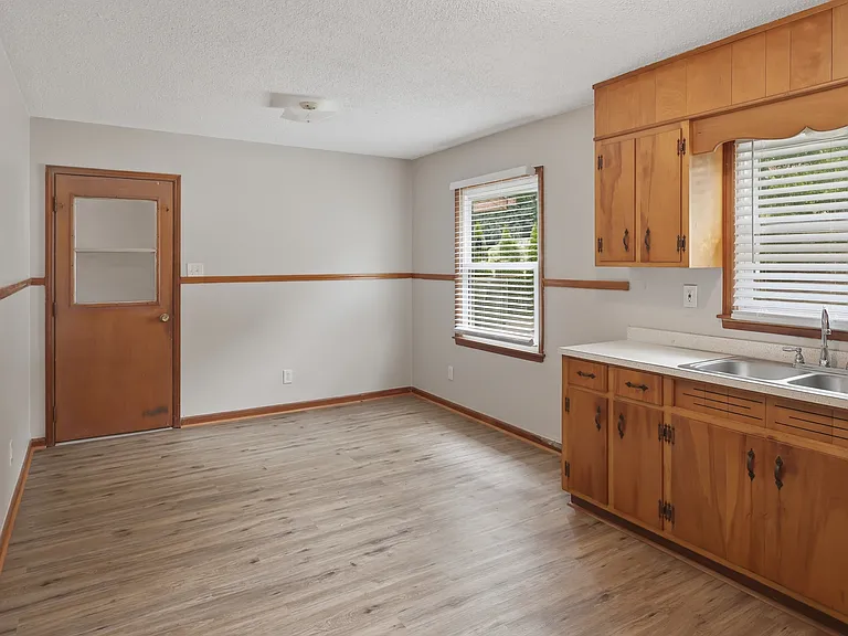4442 Millvale Dr SW — Photo 10