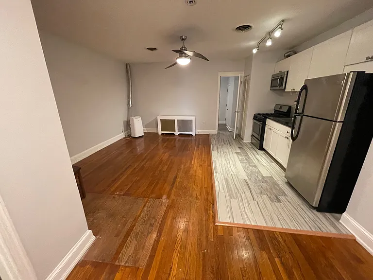 3928 7th St NE #3 — Photo 4