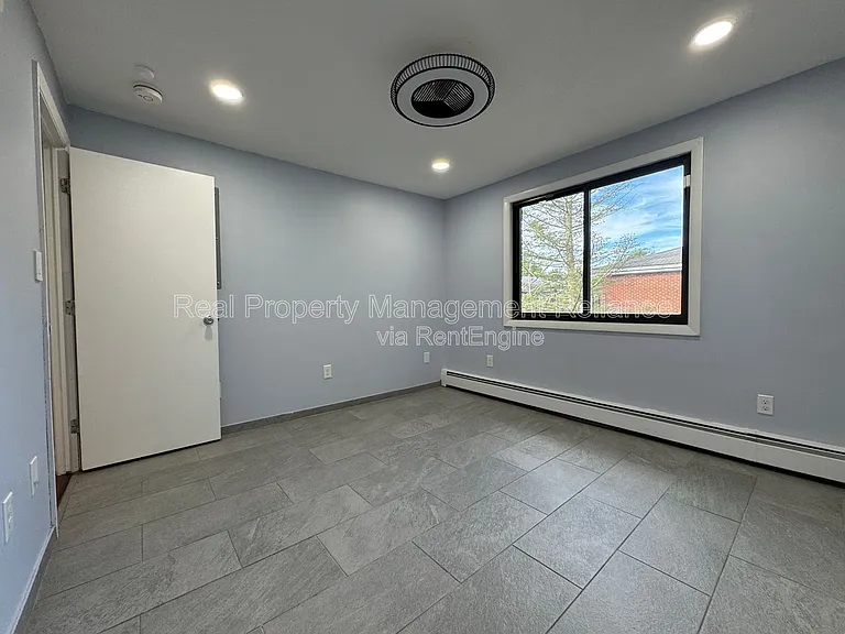 50 Colonial Dr #8 — Photo 10