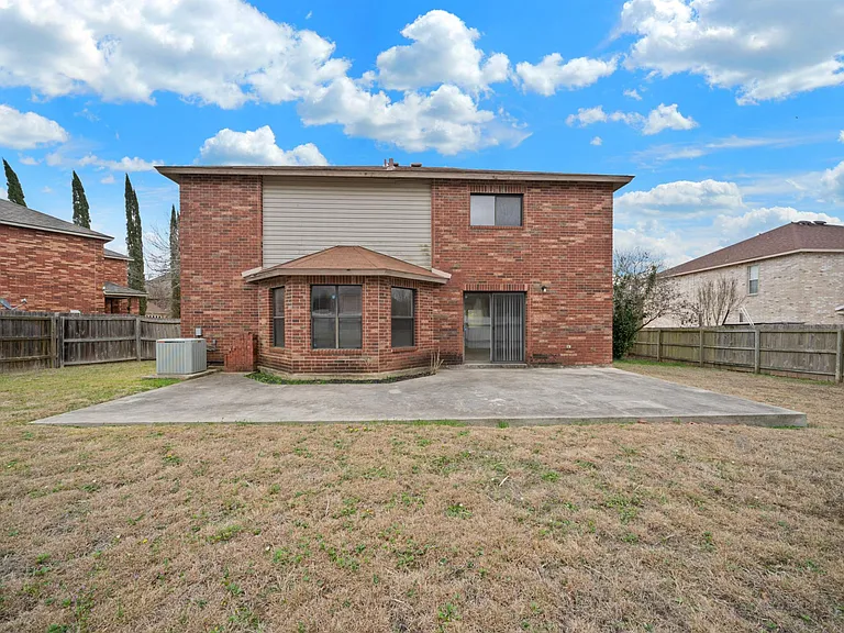 1688 Fir Cir — Photo 31
