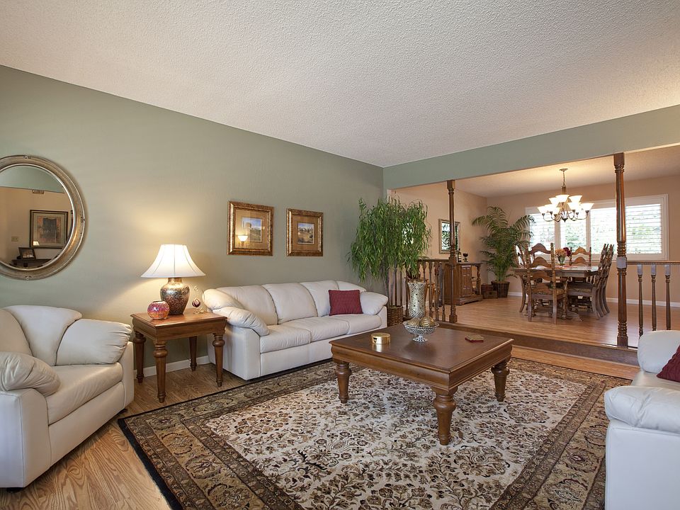 1st image of 328 Granite Cir