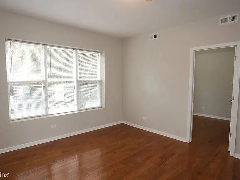 3916 W Altgeld St #1 — Photo 11