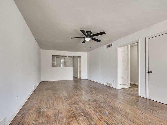 3rd image of 1726 N Shawnee Ave