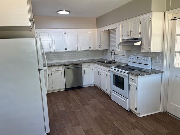 4th image of 4718 Bruce St