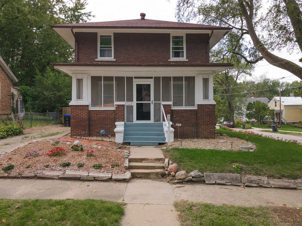 501 E Taylor St photo 1
