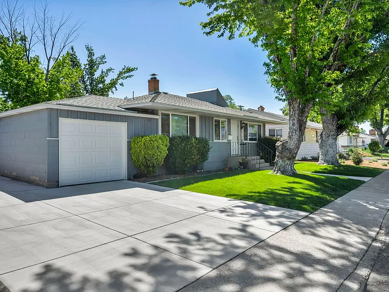 620 Belgrave Ave — Photo 52