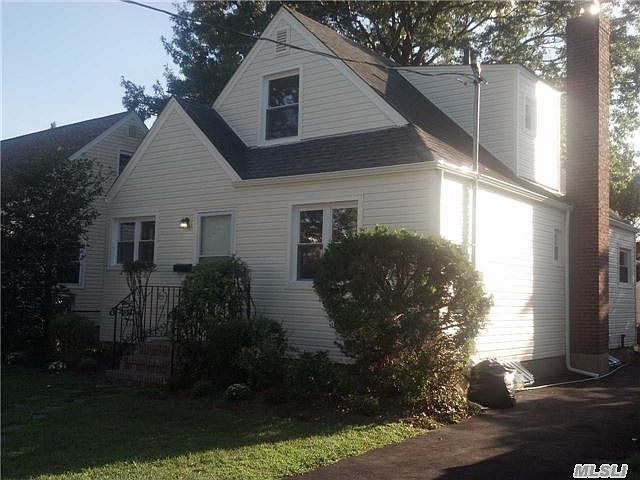1st image of 917 N 7th St