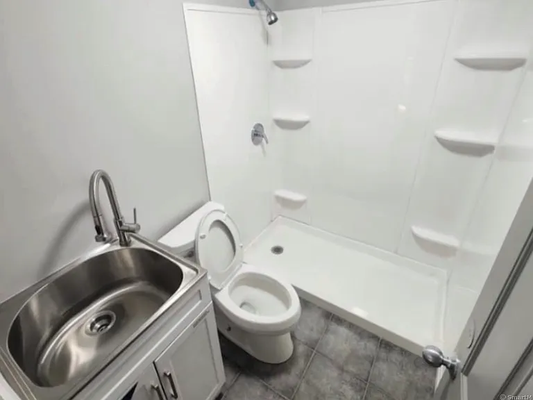 1600 Iranistan Ave #1 — Photo 2