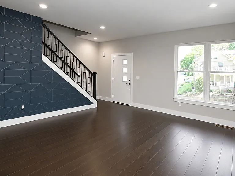1722 William Howard Taft Rd — Photo 5
