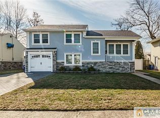 21 Capp St, Carteret, NJ 07008