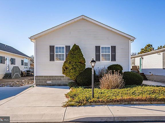 4th image of 817 Gulf Stream Dr